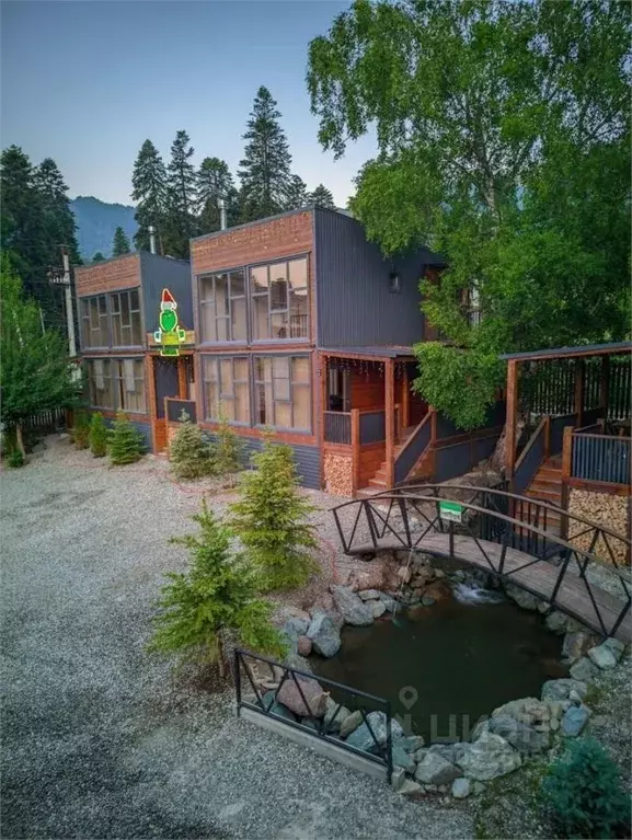 Дом в Карачаево-Черкесия, Зеленчукский район, с. Архыз ул. Банковская, ... - Фото 1