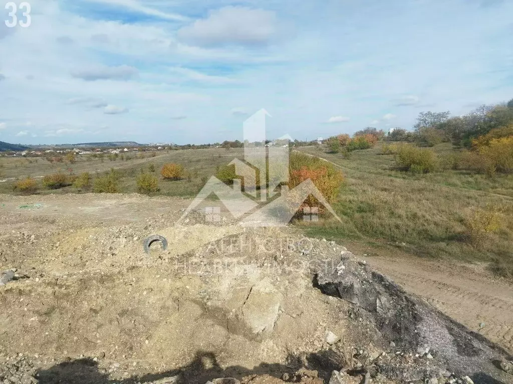 Участок в Крым, Симферопольский район, с. Чистенькое ул. Ленина, 17 ... - Фото 2