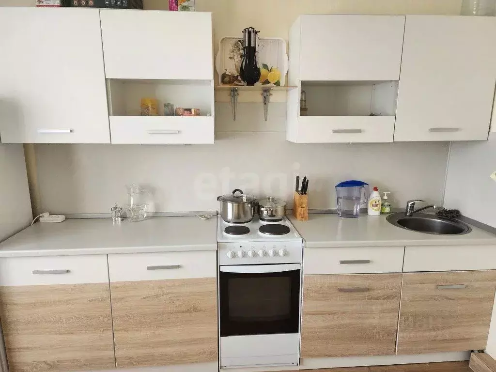 2-к кв. Тюменская область, Тобольск 15-й мкр, 26 (52.0 м) - Фото 1