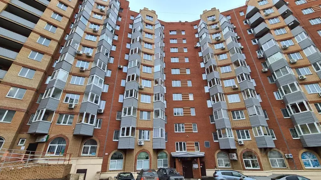 3-к кв. Башкортостан, Уфа Дуванский бул., 21 (81.2 м) - Фото 0