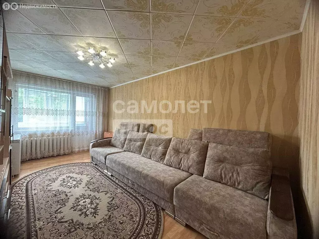 3-комнатная квартира: Рубцовск, Краснознаменская улица, 106 (61 м) - Фото 0