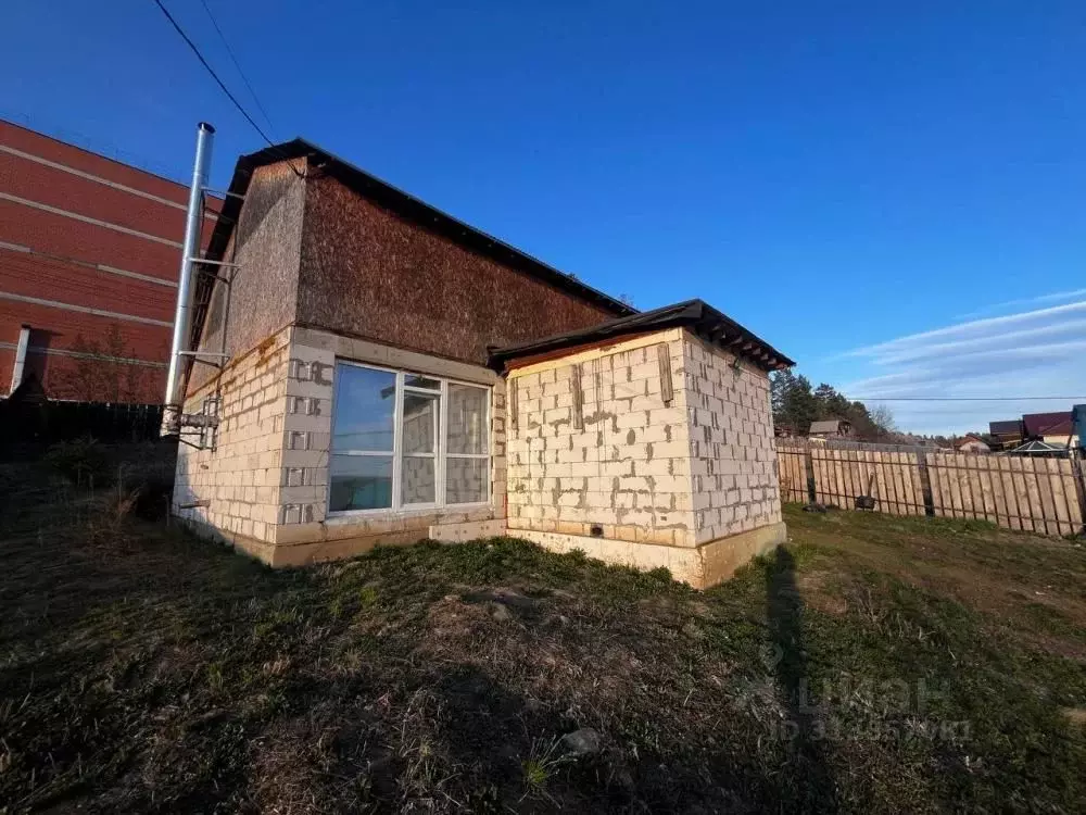 Дом в Иркутская область, Иркутский муниципальный округ, Маркова рп, ... - Фото 0
