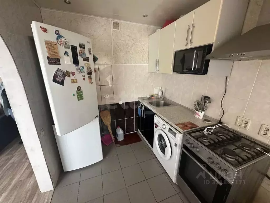 3-к кв. Брянская область, Клинцы Союзная ул., 100 (61.3 м) - Фото 2