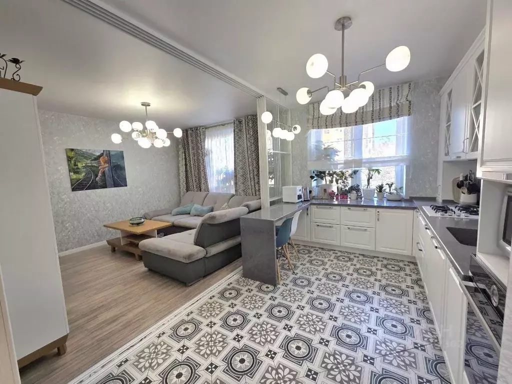 3-к кв. Калининградская область, Калининград ул. Гайдара, 157 (77.5 м) - Фото 1