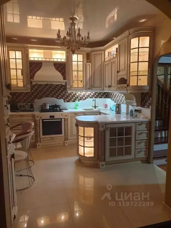 5-к кв. Саха (Якутия), Якутск ул. Пояркова, 8/1 (120.0 м) - Фото 0