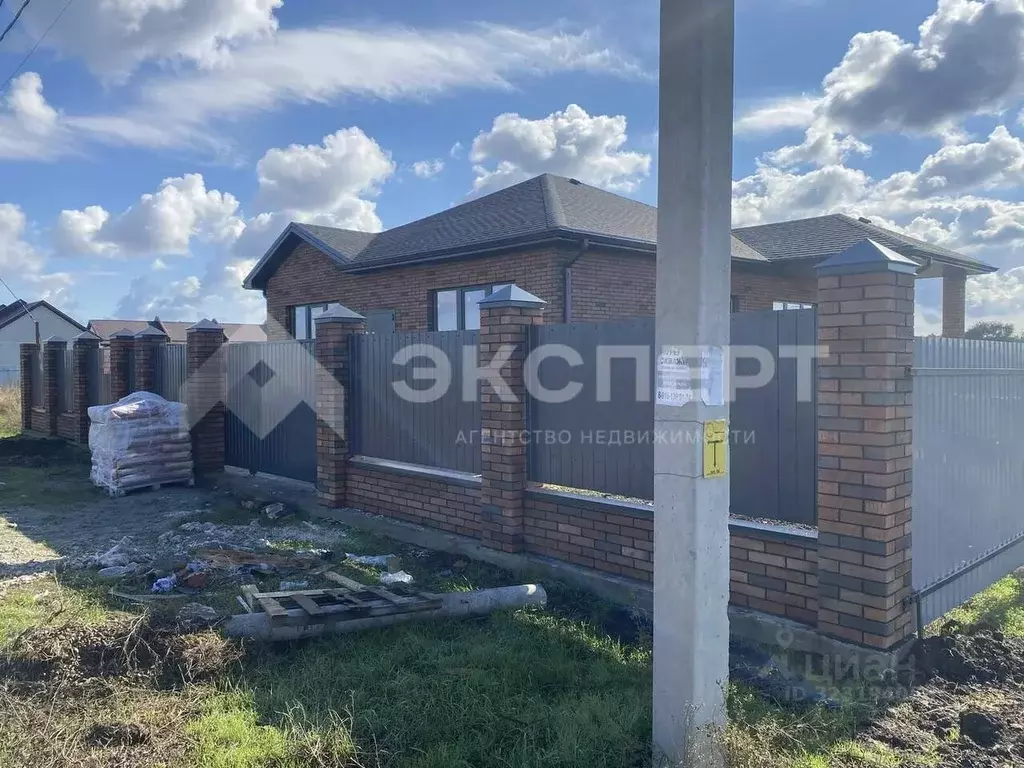 Дом в Краснодарский край, Динской район, Новотитаровская ст-ца ул. ... - Фото 2