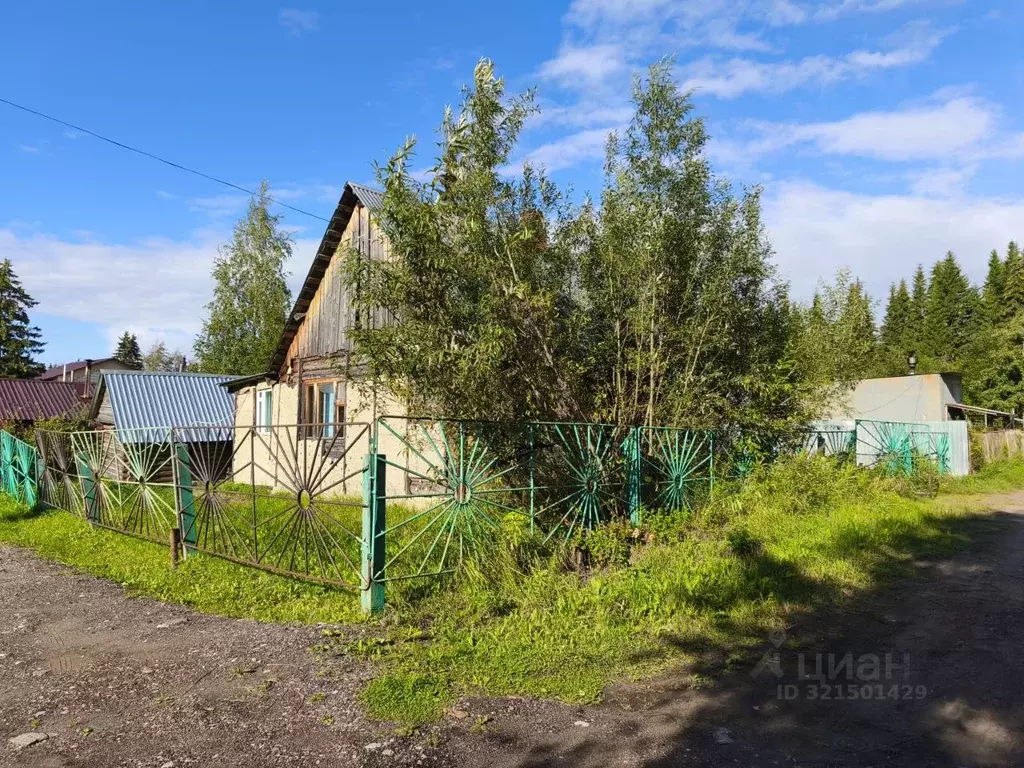 Дом в Коми, Сыктывкар городской округ, Краснозатонский пгт ул. ... - Фото 1