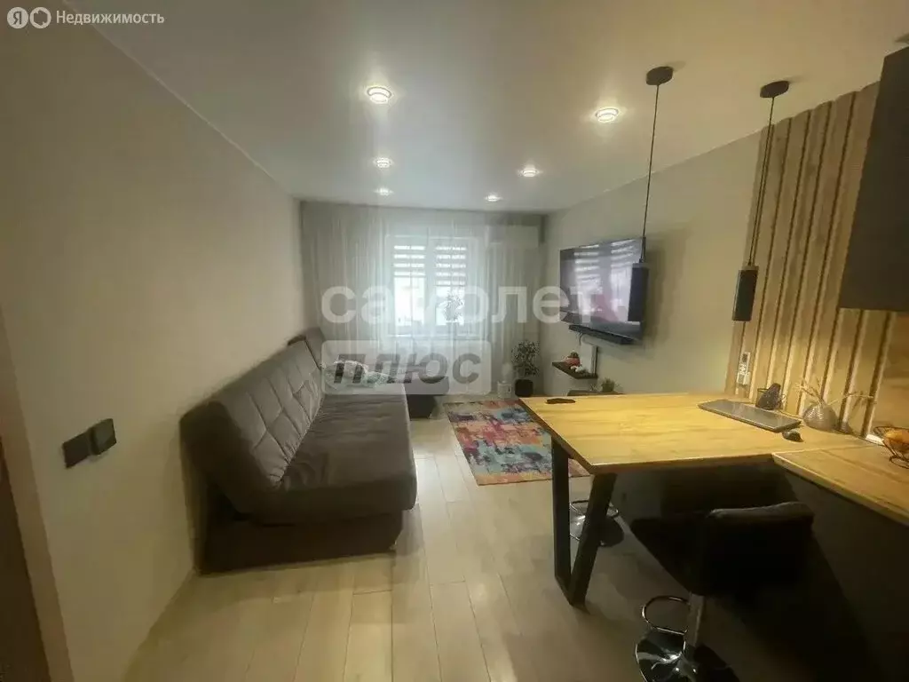 2-комнатная квартира: Заводоуковск, улица Щорса, 18 (61 м) - Фото 2