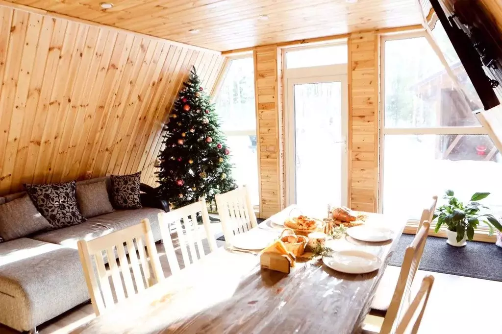 Дом в Свердловская область, Кировградский муниципальный округ, пос. ... - Фото 1