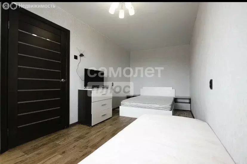 2-комнатная квартира: Уфа, улица Орджоникидзе, 8 (45.9 м) - Фото 0