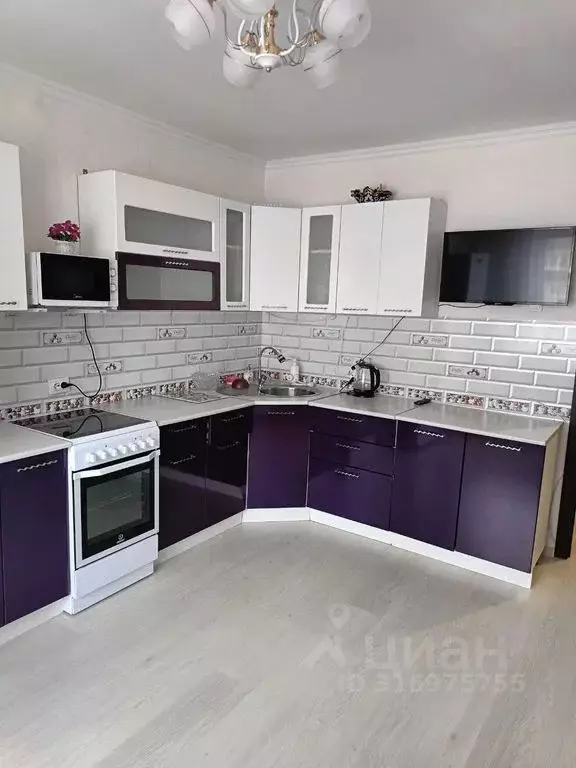1-к кв. Тюменская область, Тобольск 7А мкр, 21А (40.0 м) - Фото 0