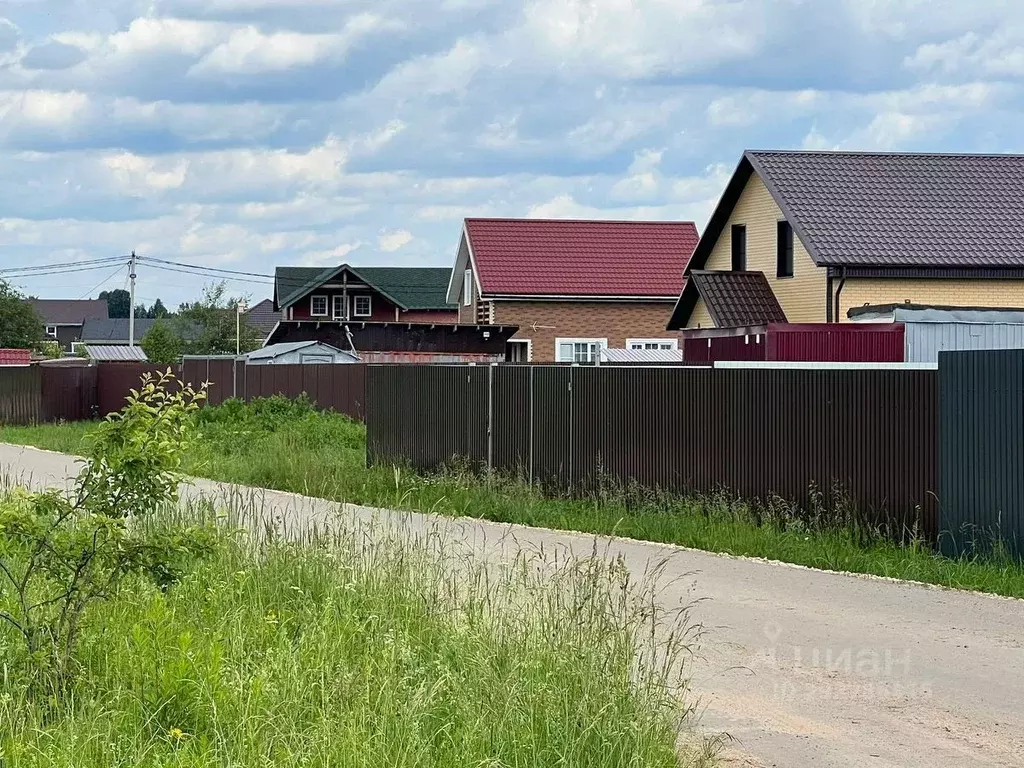 Участок в Московская область, Серпухов городской округ, д. Старые ... - Фото 0