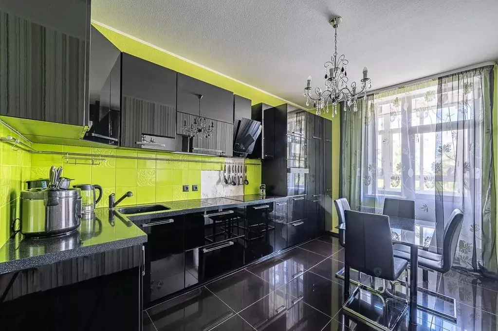 3-к кв. Свердловская область, Екатеринбург ул. Билимбаевская, 35 (87.9 ... - Фото 1