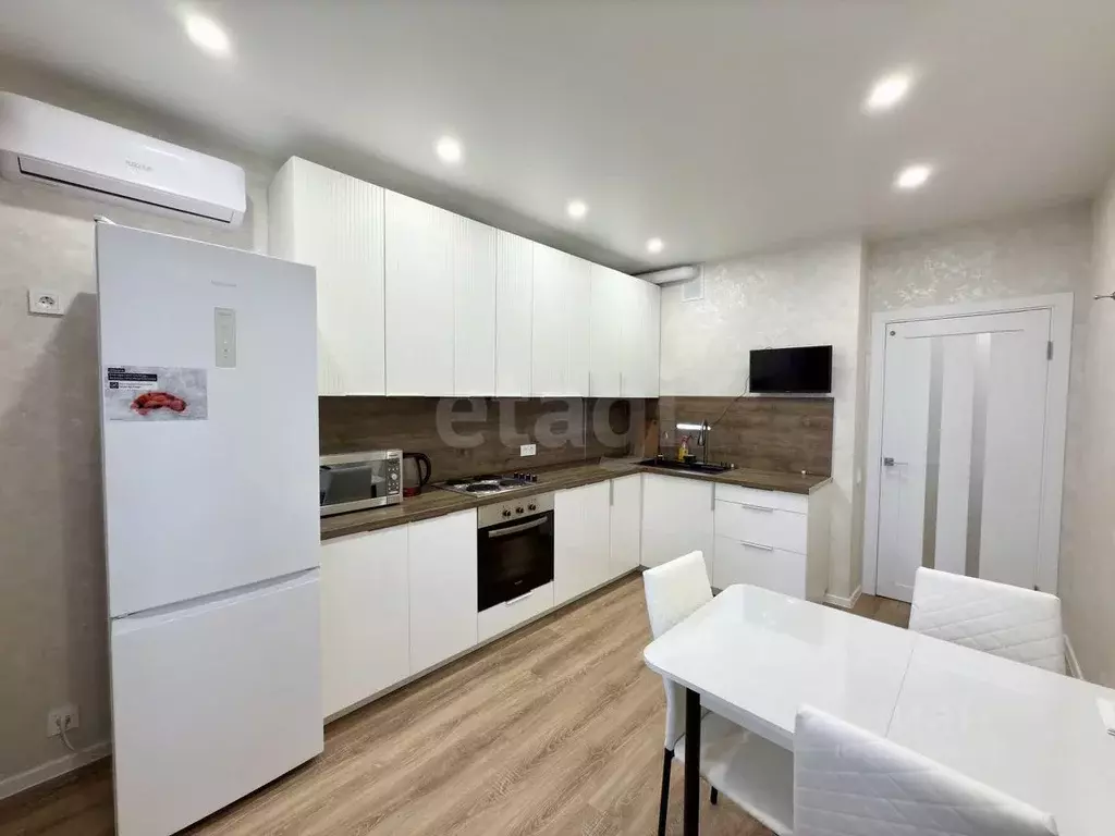 2-к кв. Краснодарский край, Анапа ул. Ленина, 173Ак1 (65.83 м) - Фото 2