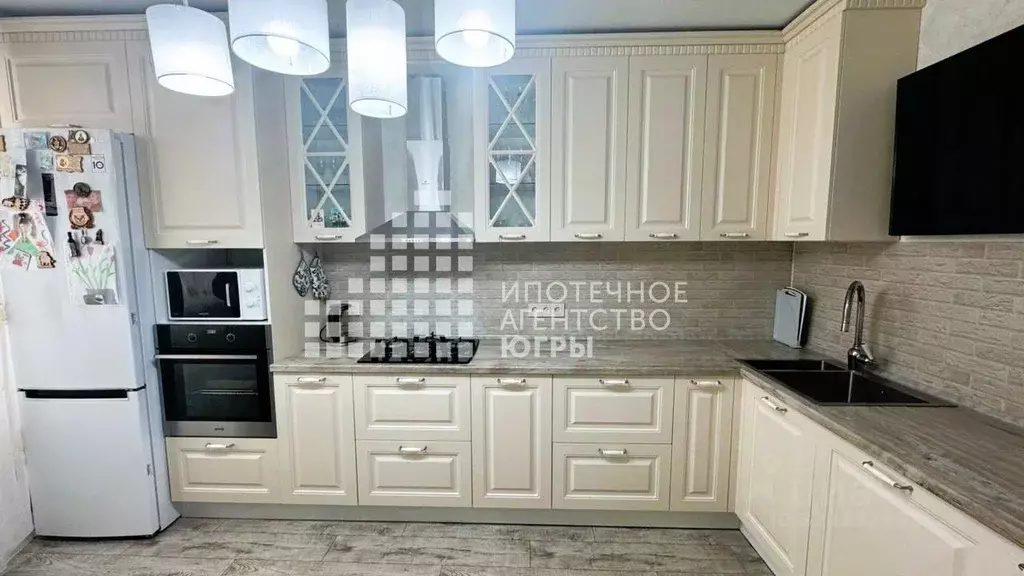 3-к кв. Ханты-Мансийский АО, Ханты-Мансийск Самаровская ул., 1 (85.0 ... - Фото 2