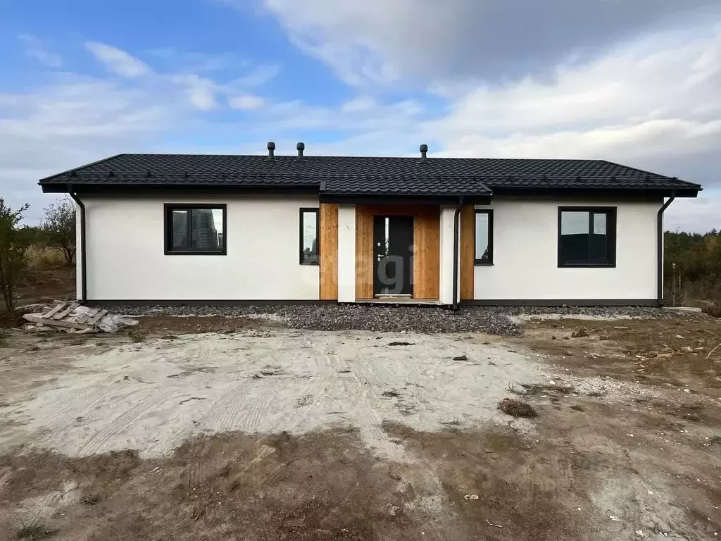 Дом в Курская область, Курский район, Нижнемедведицкий сельсовет, д. ... - Фото 1