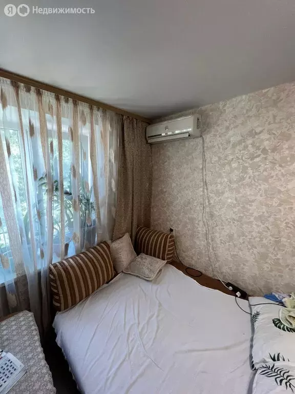 1-комнатная квартира: Краснодар, улица Селезнёва, 136 (15 м) - Фото 0