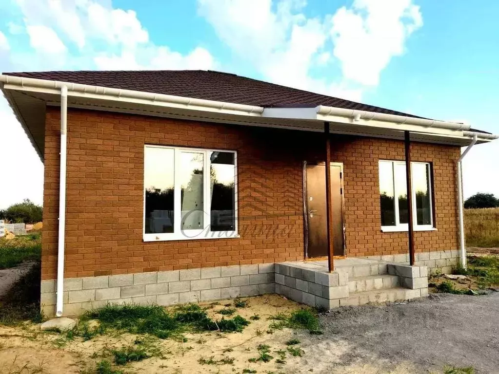 Дом в Белгородская область, Старооскольский городской округ, с. ... - Фото 0