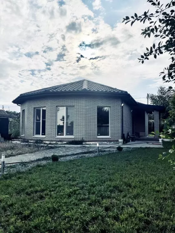 Дом в Волгоградская область, Краснослободск Среднеахтубинский район, ... - Фото 1