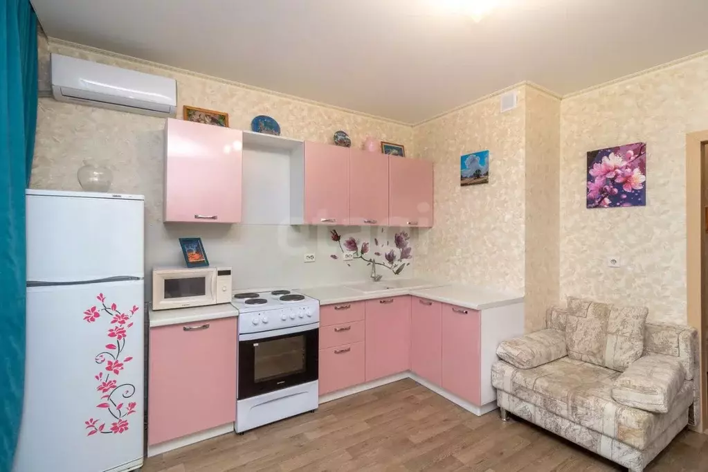 Студия Тюменская область, Тюмень ул. Верхнетарманская, 1 (23.6 м) - Фото 1