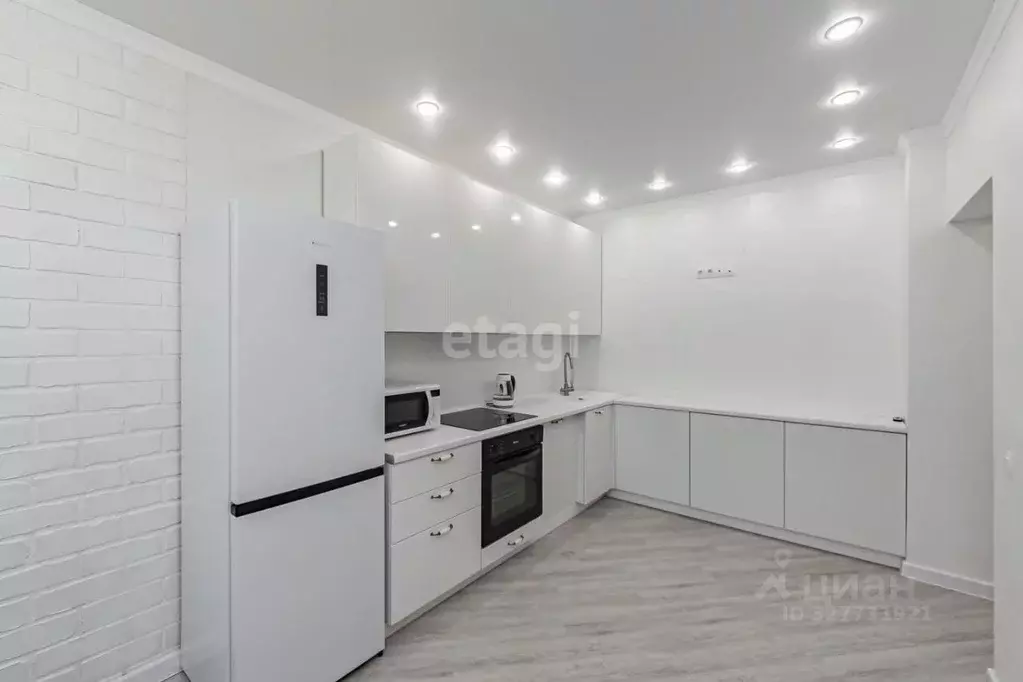 1-к кв. Тюменская область, Тюмень ул. Дмитрия Менделеева, 14 (45.6 м) - Фото 1