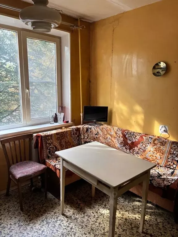 1-к кв. Ленинградская область, Луга ул. Кингисеппа, 7 (36.7 м) - Фото 1
