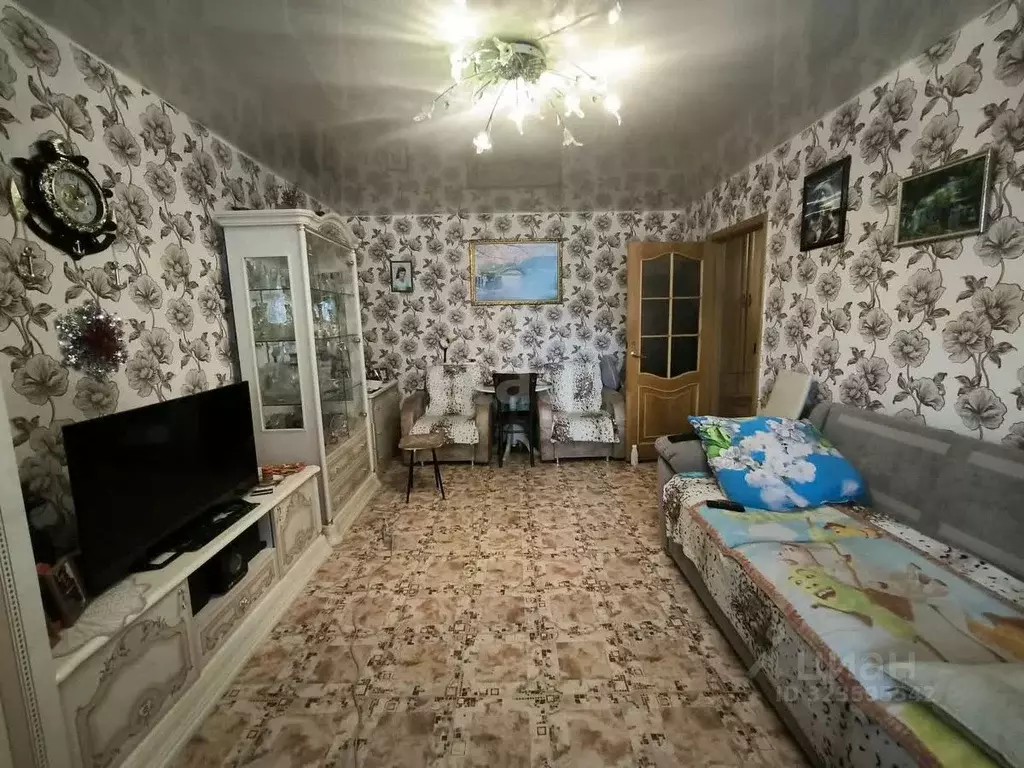 2-к кв. Красноярский край, Красноярск ул. Корнетова, 2А (61.5 м) - Фото 1