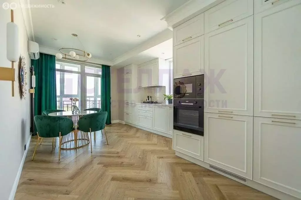 3-комнатная квартира: Евпатория, проспект Ленина, 68к43 (82 м) - Фото 2