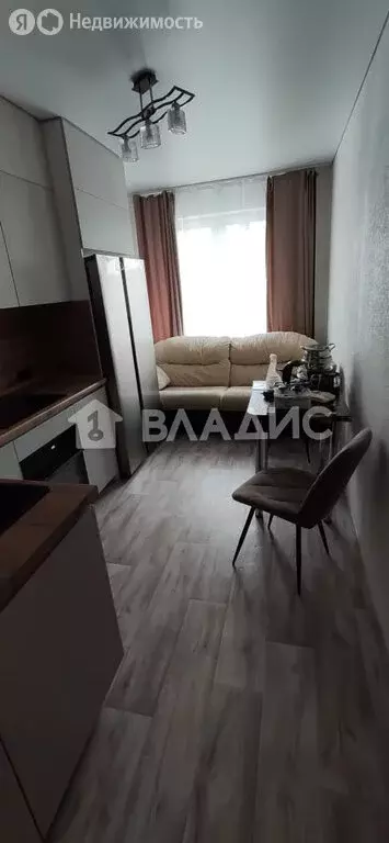 2-комнатная квартира: Тобольск, 15-й микрорайон, 27 (58 м) - Фото 1