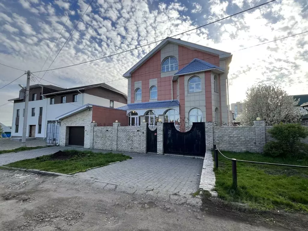 Дом в Новосибирская область, Новосибирск ул. Серафимовича, 60 (614 м) - Фото 1