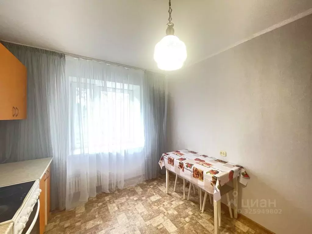 3-к кв. Кировская область, Киров ул. МОПРА, 1а (70.8 м) - Фото 2