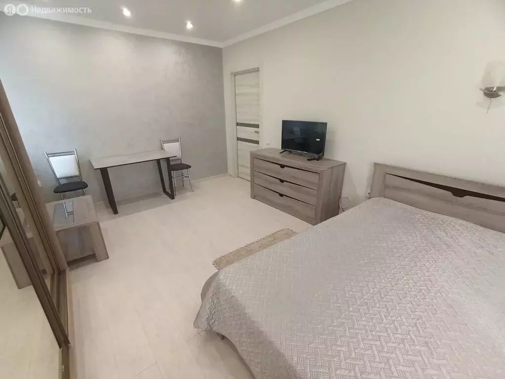 1-комнатная квартира: Астрахань, улица Ахшарумова, 56 (31.2 м) - Фото 0
