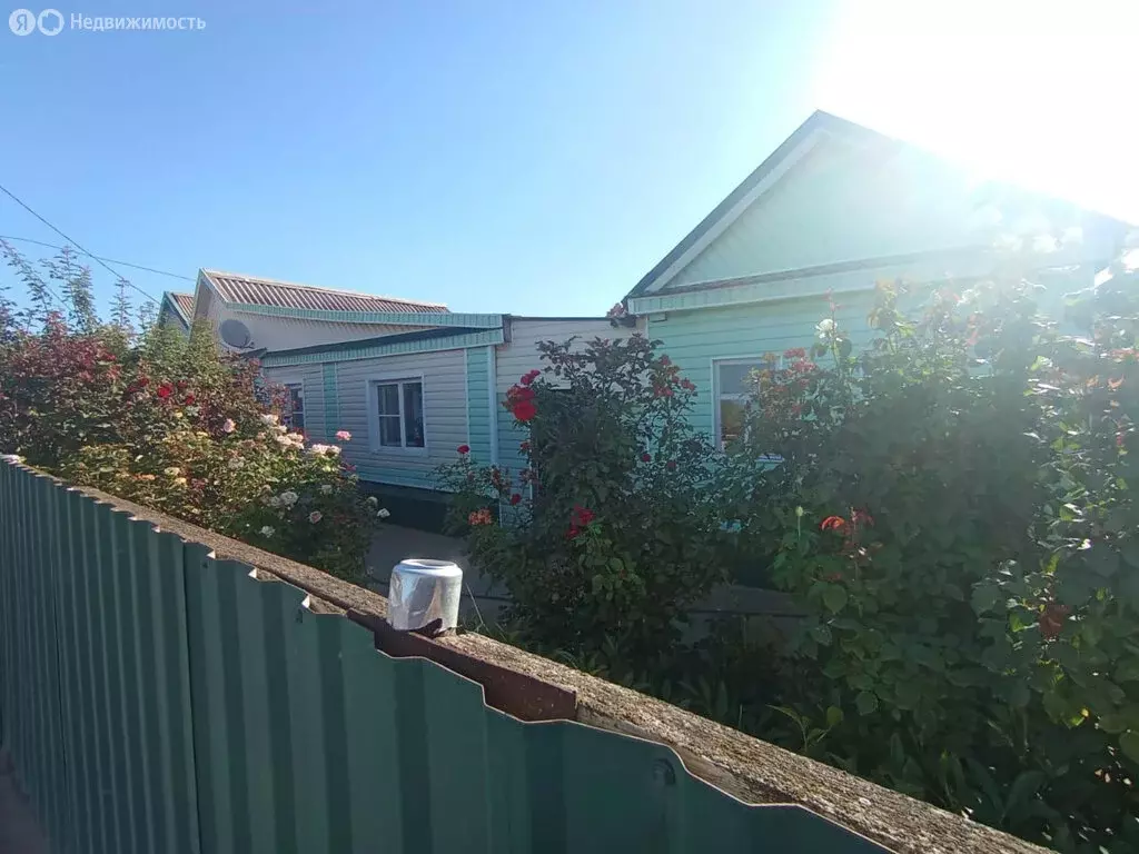 Дом в Икрянинский район, село Трудфронт (69 м) - Фото 1