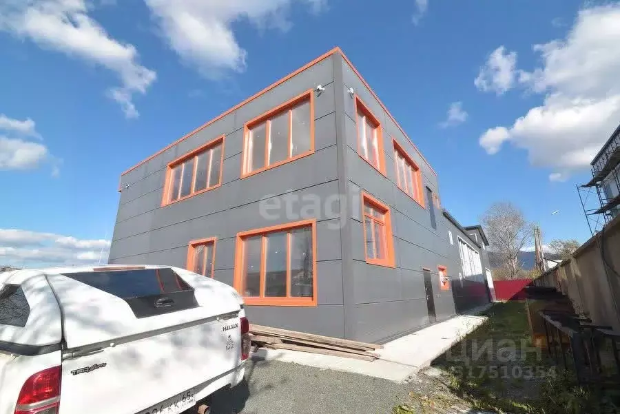 Торговая площадь в Сахалинская область, Южно-Сахалинск просп. Мира, 7А ... - Фото 1