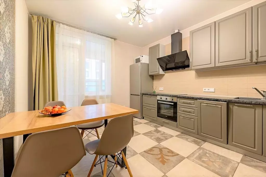 3-к кв. Санкт-Петербург ул. Парфеновская, 9к1 (93.5 м) - Фото 1