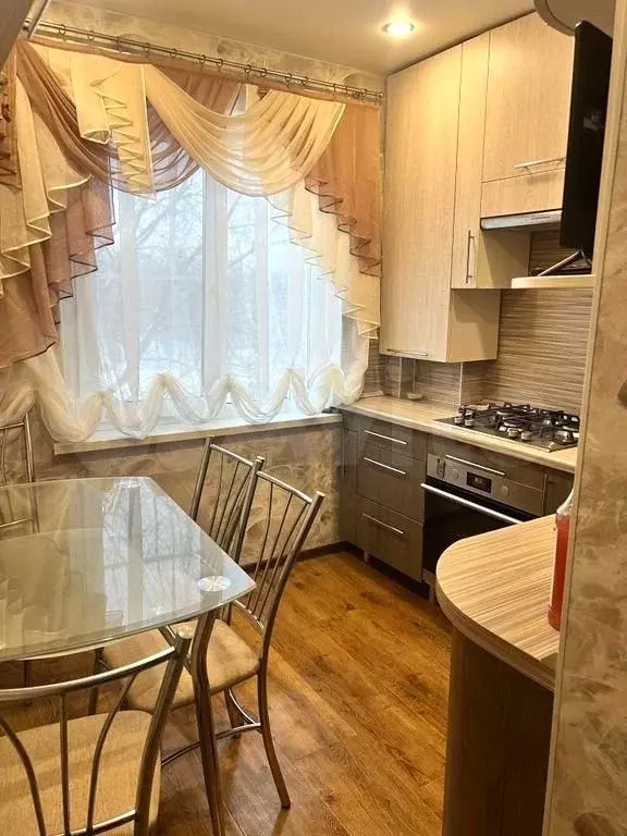 2-к. квартира, 54 м, 3/9 эт. - Фото 0