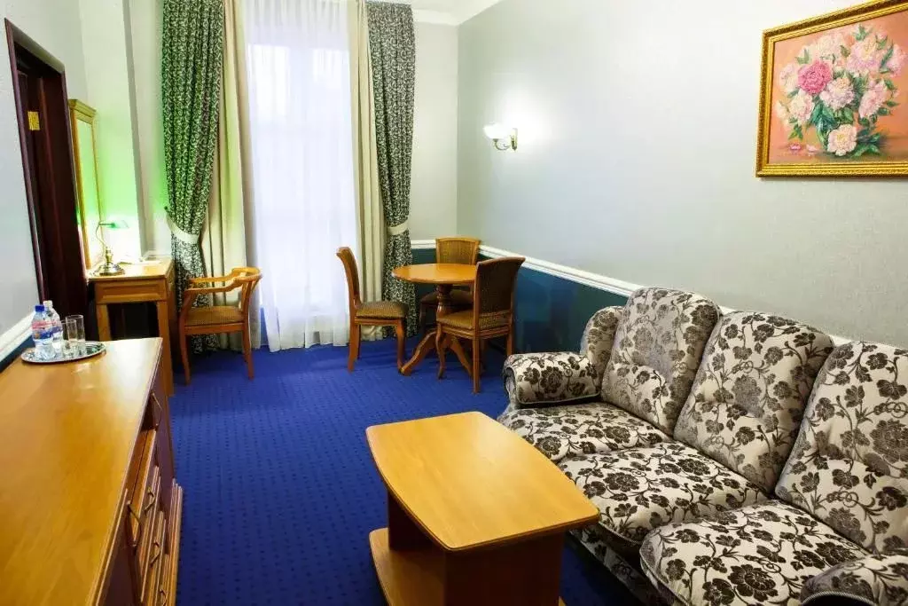 Комната Краснодарский край, Краснодар Центральный мкр, ул. Чапаева, 82 - Фото 1