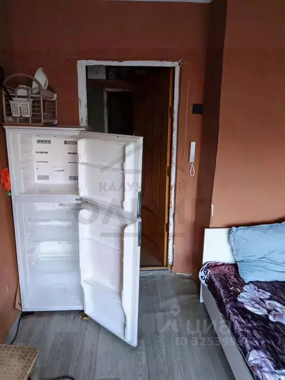 Комната Калужская область, Калуга ул. Плеханова, 2к1 (11.7 м) - Фото 2