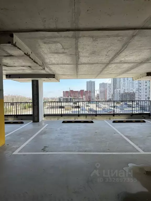 Гараж в Тюменская область, Тюмень ул. Николая Глебова, 8 (19 м) - Фото 1