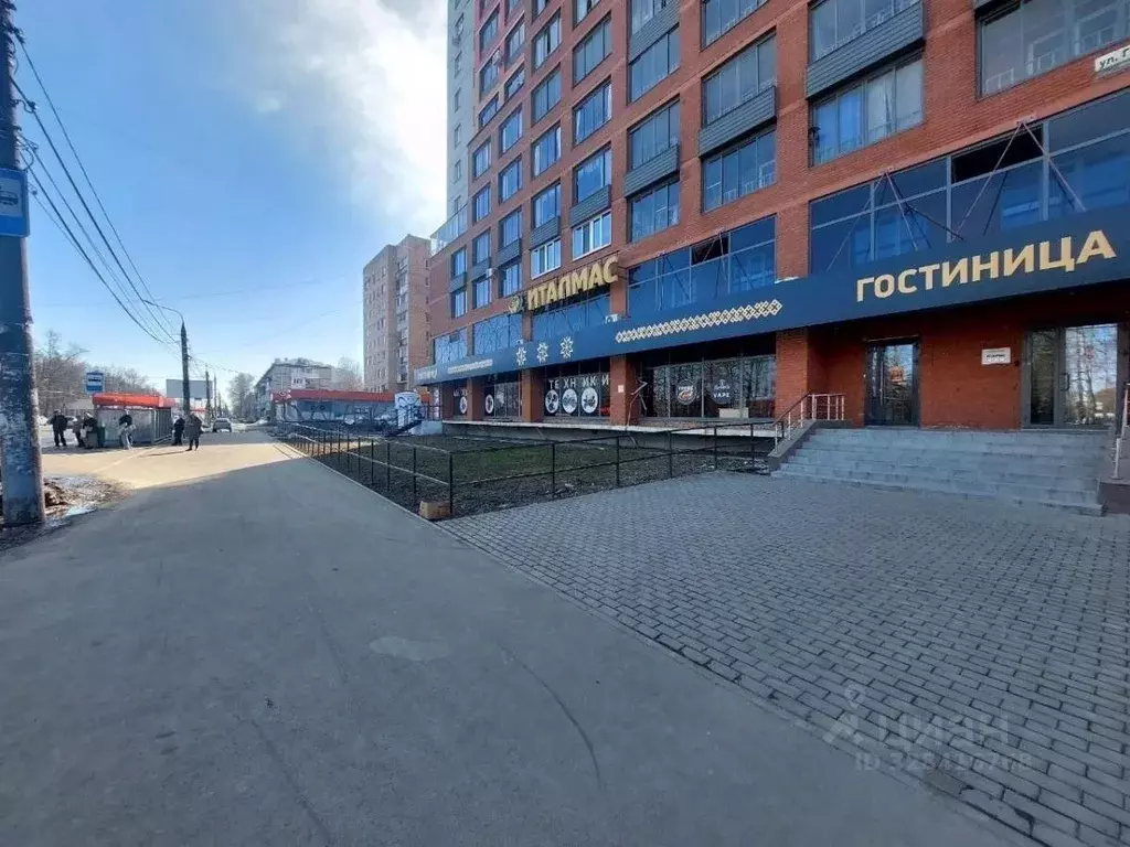 Помещение свободного назначения в Удмуртия, Ижевск ул. Гагарина, 5Б ... - Фото 1