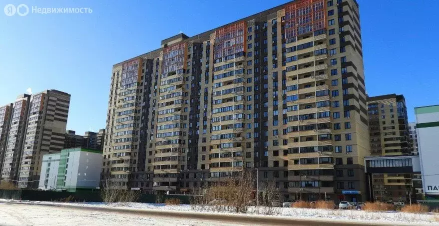 2-комнатная квартира: Тюмень, улица Тимофея Чаркова, 81к1 (62.3 м) - Фото 2