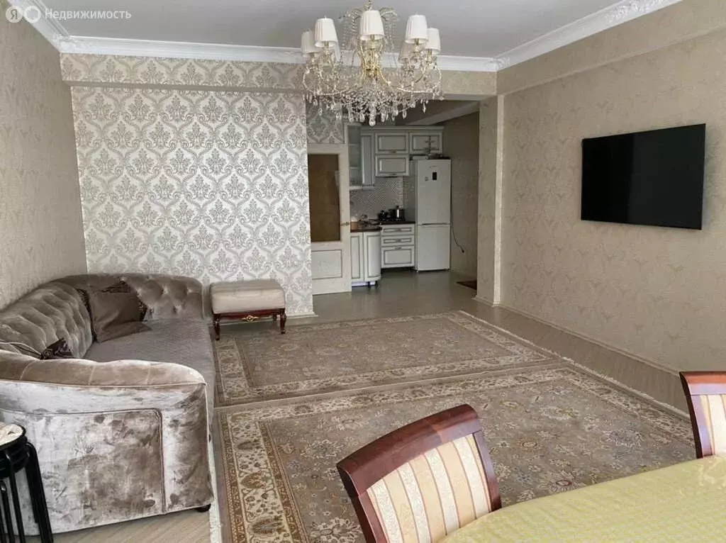 2-комнатная квартира: Махачкала, улица Батырая, 136 (56 м) - Фото 0