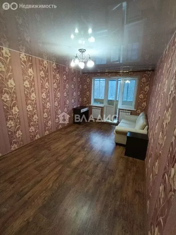 3-комнатная квартира: село Быково, Санаторная улица, 16 (58.7 м) - Фото 1