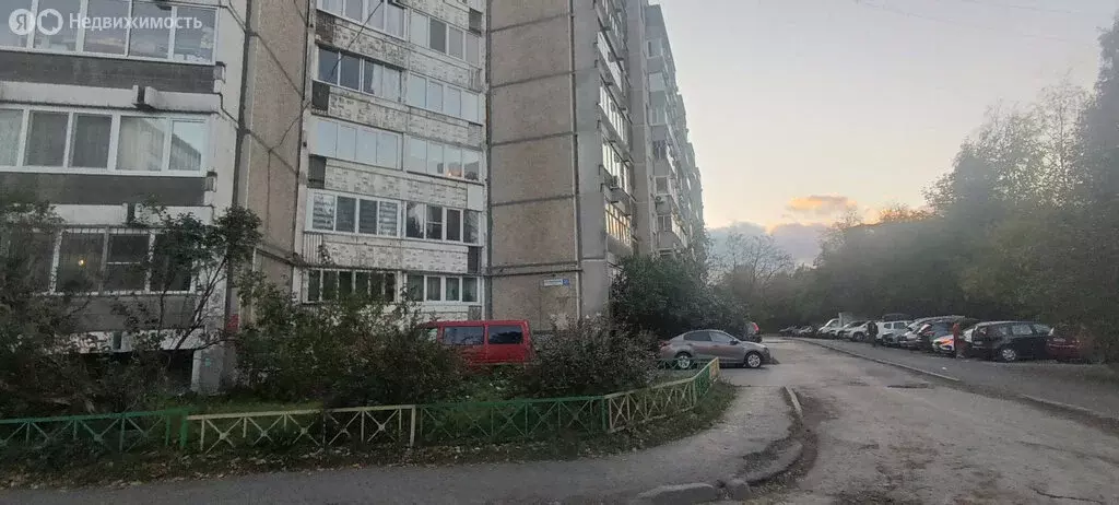 3-комнатная квартира: Екатеринбург, Опалихинская улица, 21 (64.1 м) - Фото 0