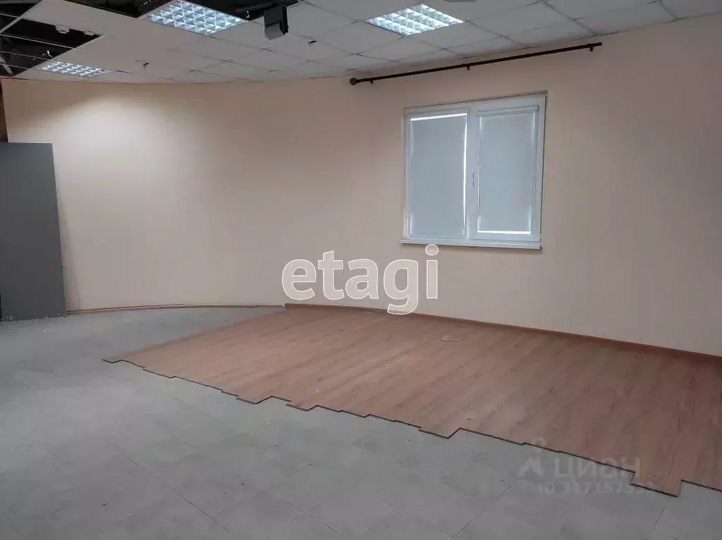 Помещение свободного назначения в Краснодарский край, Ейск ул. ... - Фото 1
