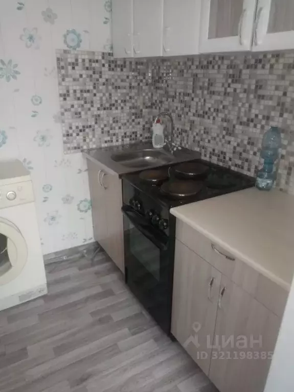 1-к кв. Красноярский край, Красноярск Спортивная ул., 178 (31.0 м) - Фото 2