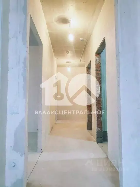 3-к кв. Новосибирская область, Новосибирск ул. Кирова, 276 (67.6 м) - Фото 0