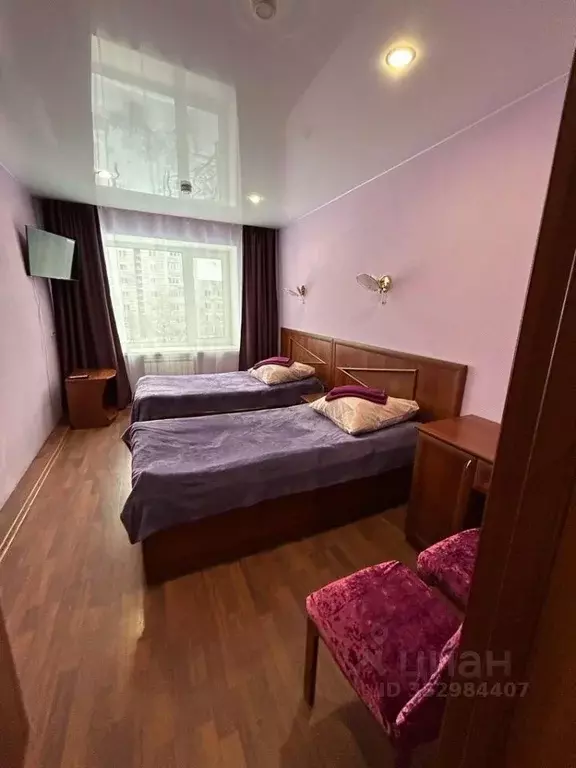 Комната Ленинградская область, Тихвин 4-й мкр, 7 (17.0 м) - Фото 1