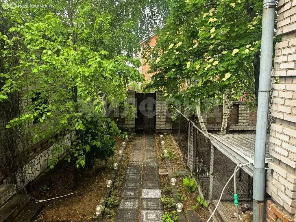 Дом в Абакан, Тополевая улица (240 м) - Фото 1