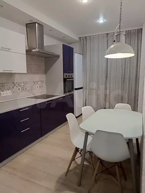 2-к. квартира, 54 м, 1/10 эт. - Фото 0
